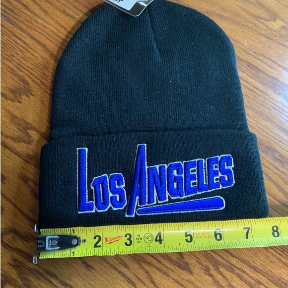 Beanie with Los Angeles Logo - Picture 2 of 3